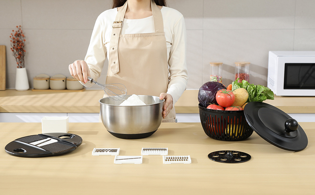 Multifunction Fruits Vegetables Large 5L Stainless Steel Salad Spinner With Grater