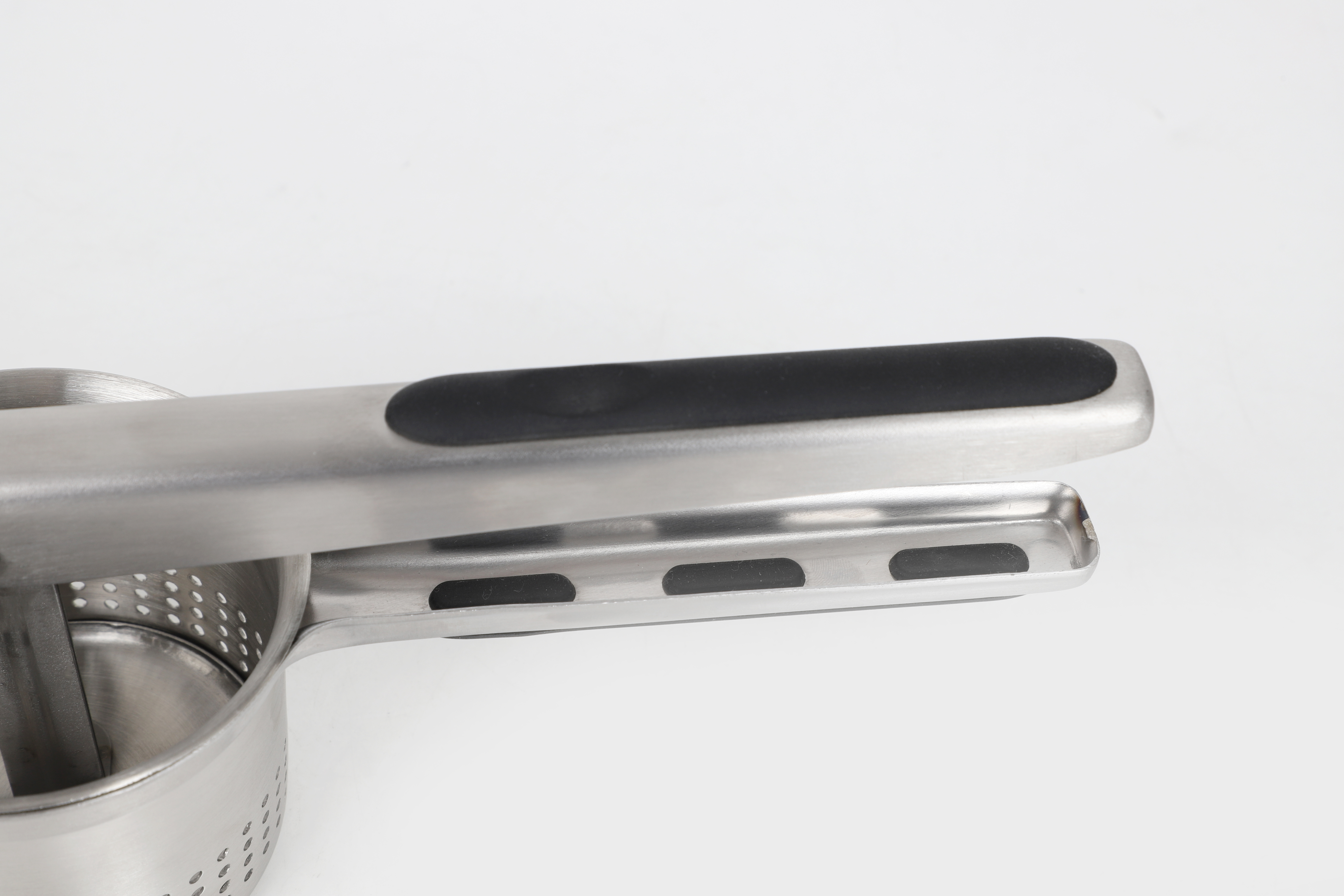 Custom Hot Selling Stainless Steel Potato Ricer And Masher