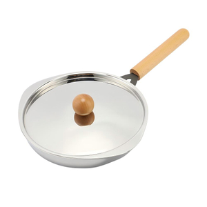Factory Customized Food Grade Triply Cooking Pan Steel Stainless Non-coating Frying Pan for Pouring Spout Skillet Omlet with Wood Handle Lid
