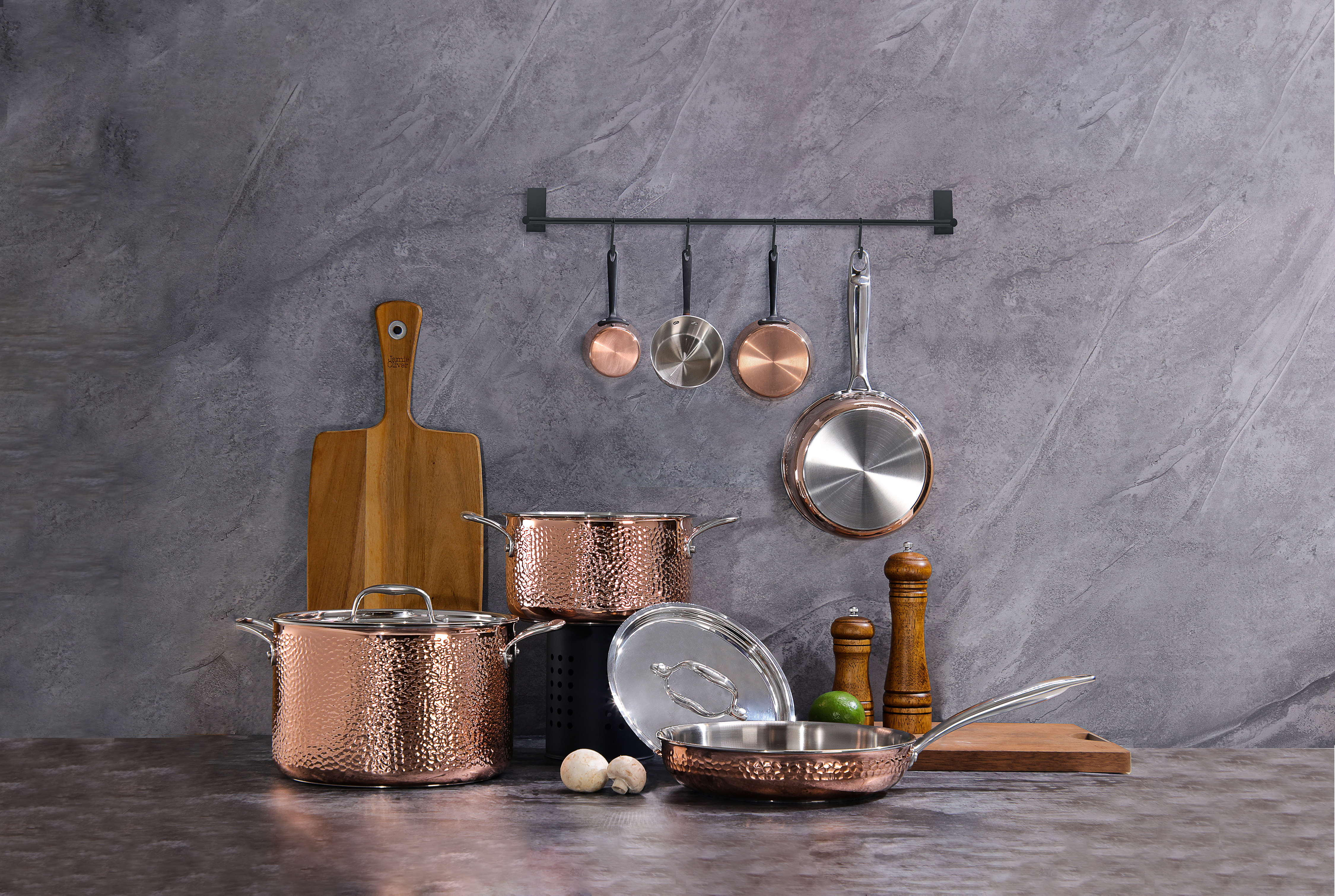 Factory Manufacturer's Modern 7pcs Tri-Ply Stainless Steel and Copper Pots and Pans Set Hammered Tri Ply Copper Cookware